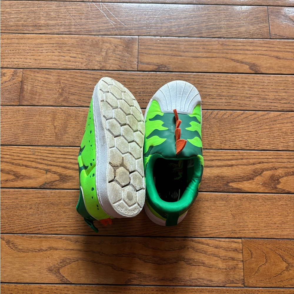 EUC Adidas Green Camouflage Shoes